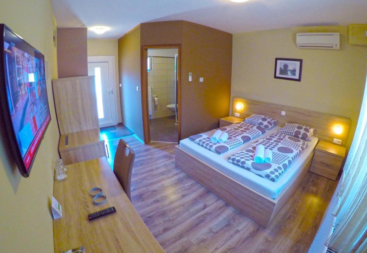 Apartments And Rooms Rea Sveti Martin Na Muri Eksteriør billede