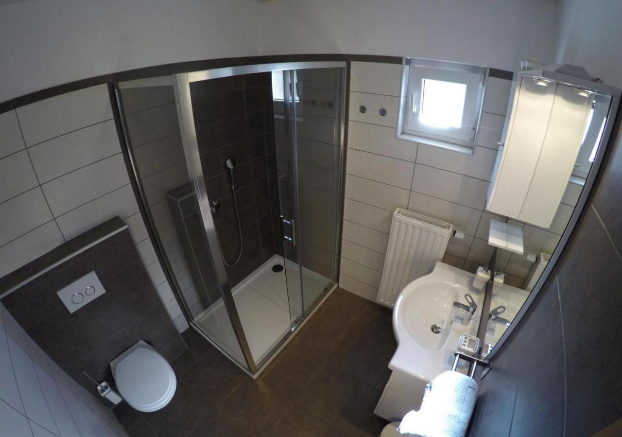 Apartments And Rooms Rea Sveti Martin Na Muri Eksteriør billede