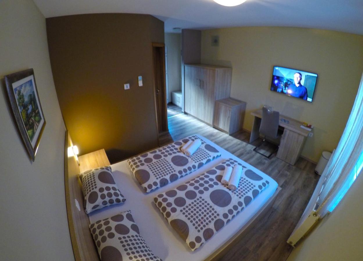 Apartments And Rooms Rea Sveti Martin Na Muri Eksteriør billede